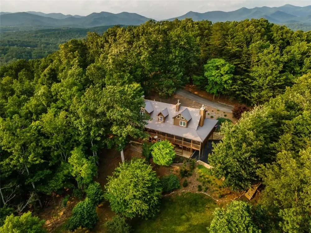 349 Moon Shadow View Blairsville, GA 30512