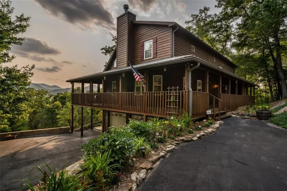 349 Moon Shadow View Blairsville, GA 30512
