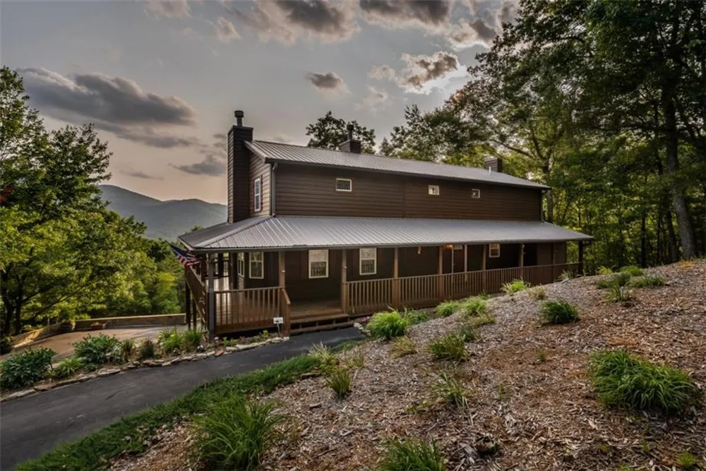 349 Moon Shadow View Blairsville, GA 30512