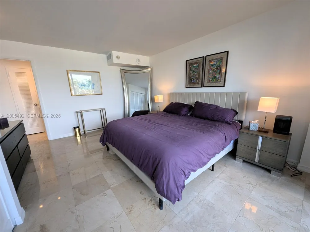 5161 Collins Ave #518 Miami Beach, FL 33140