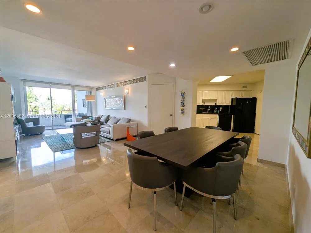 5161 Collins Ave #518 Miami Beach, FL 33140