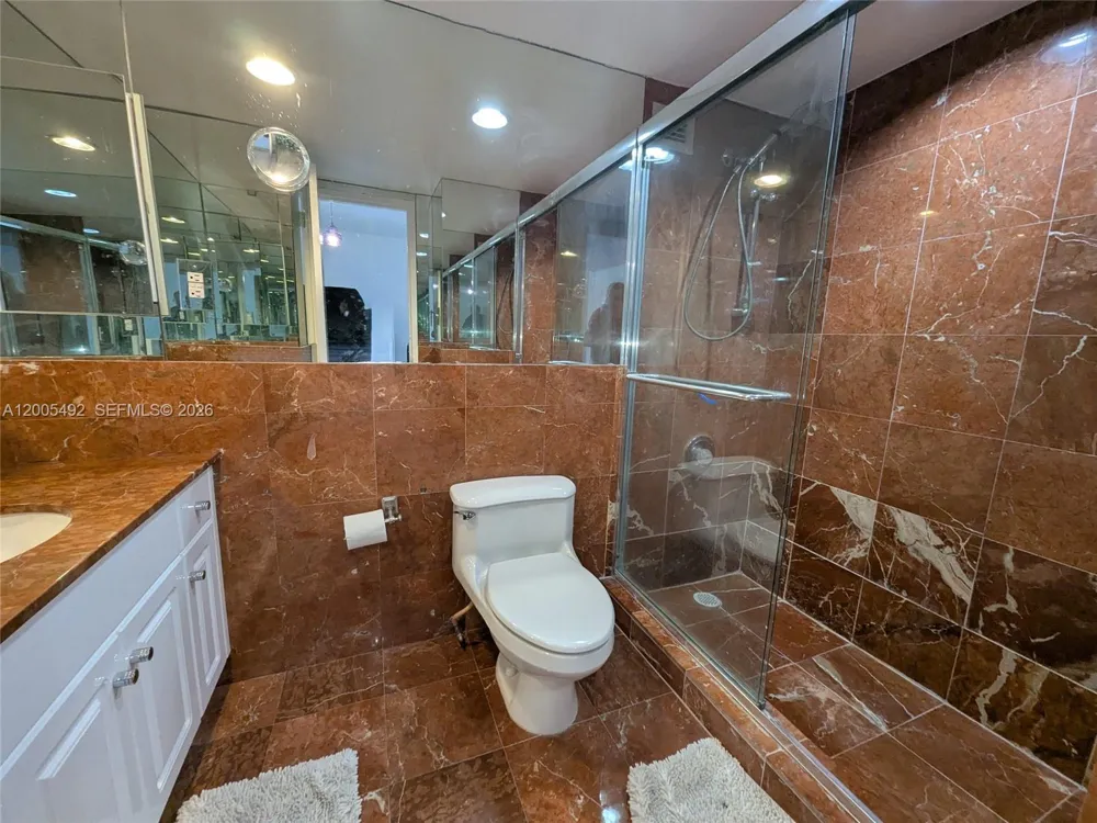 5161 Collins Ave #518 Miami Beach, FL 33140