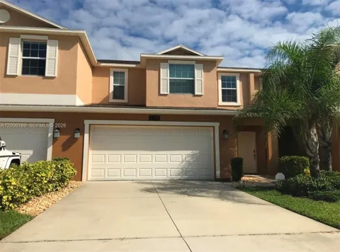 3348 RODRICK CIR