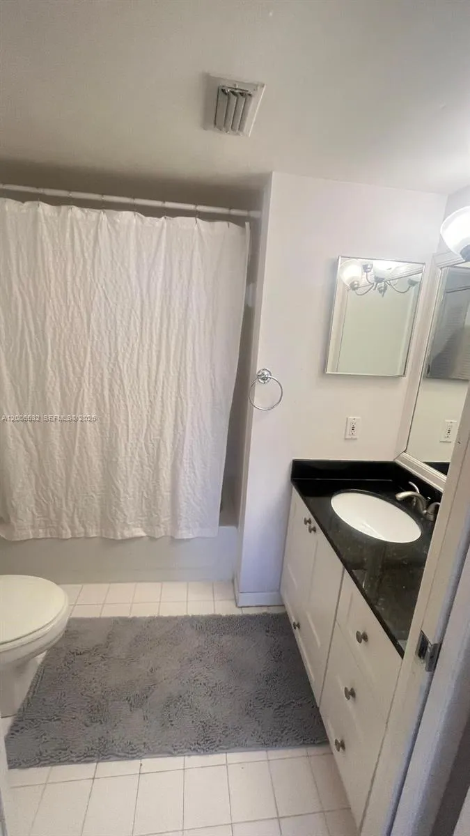 19999 E Country Club Dr #1303 Aventura, FL 33180