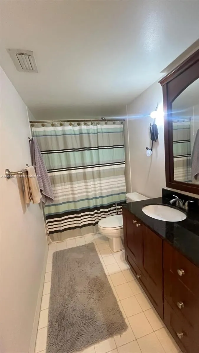 19999 E Country Club Dr #1303 Aventura, FL 33180