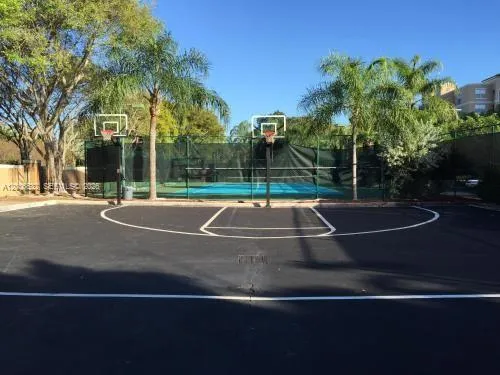 19999 E Country Club Dr #1303 Aventura, FL 33180