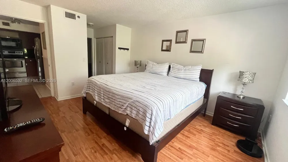 19999 E Country Club Dr #1303 Aventura, FL 33180