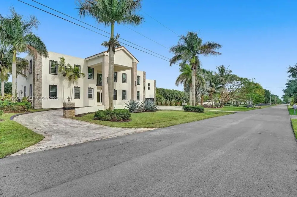 1430 NW 114th Ave #.