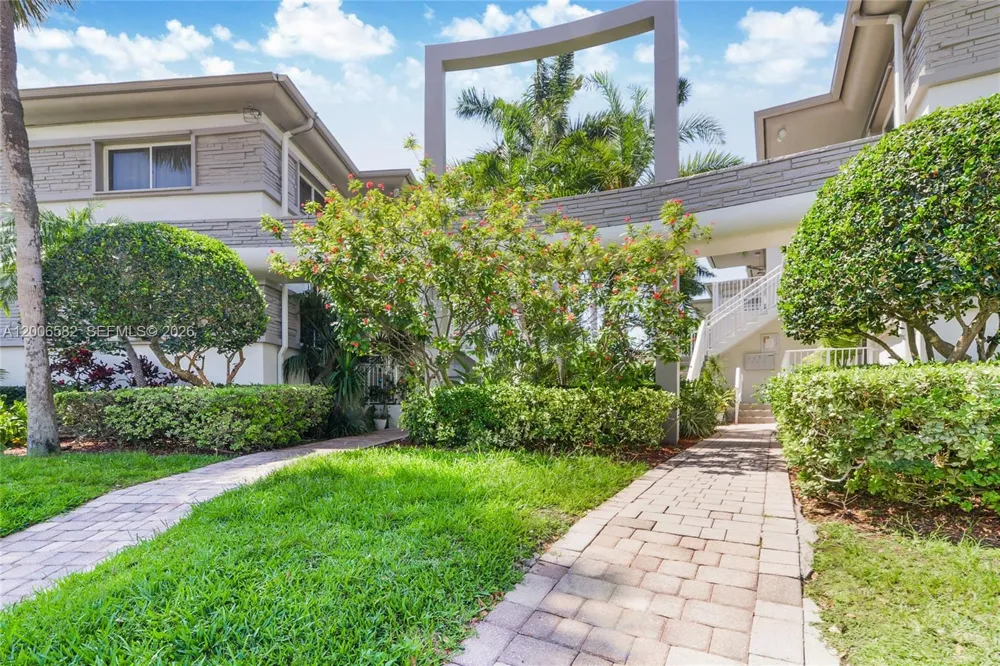 1142 99th St #24 Bay Harbor Islands, FL 33154