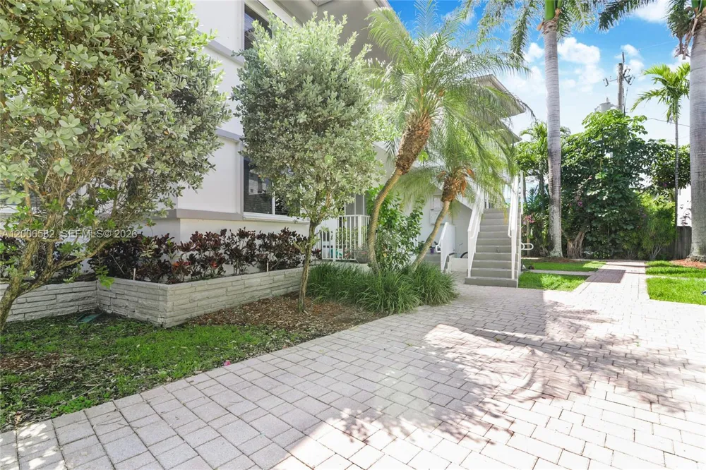 1142 99th St #24 Bay Harbor Islands, FL 33154
