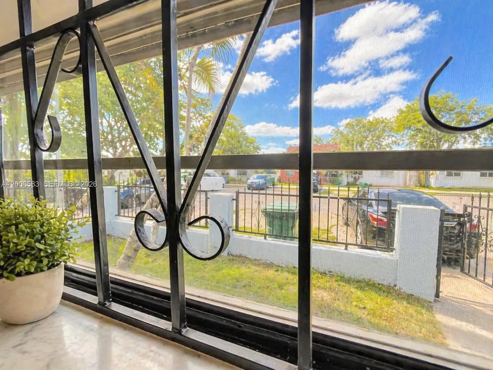 3896 NW 207 St #1 Miami Gardens, FL 33055