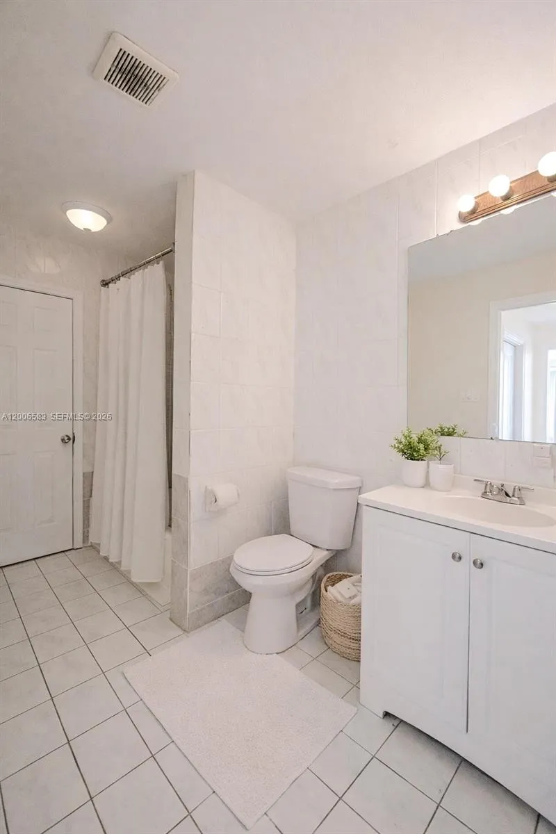 3896 NW 207 St #1 Miami Gardens, FL 33055
