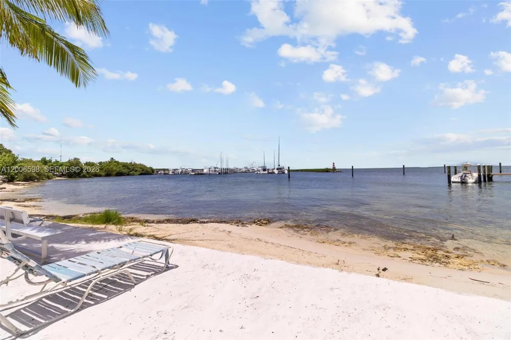 87200 Overseas Hwy #A7 Plantation Key, FL 33036