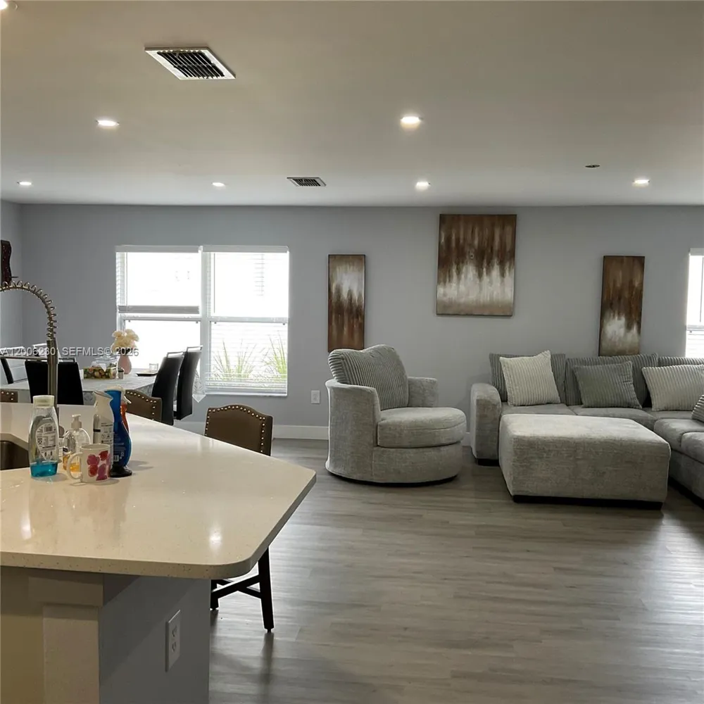 1903 Binnacle Kissimmee, FL 34744