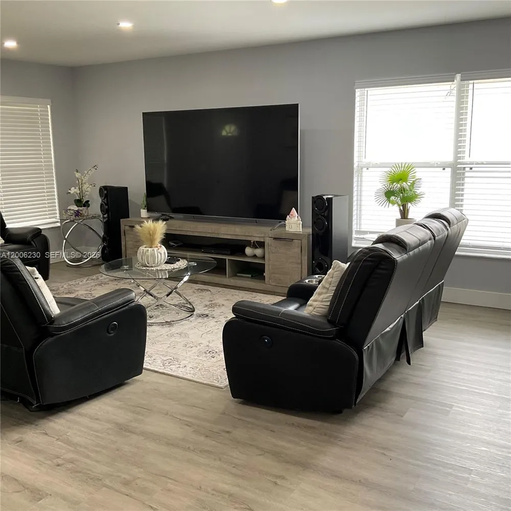 1903 Binnacle Kissimmee, FL 34744