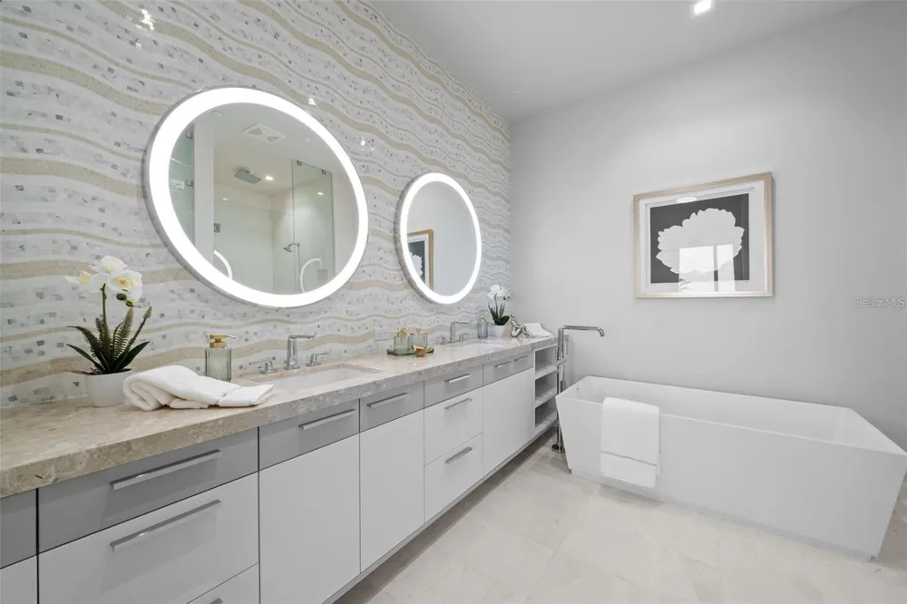 1591 GULF OF MEXICO DRIVE #515 Longboat Key, FL 34228