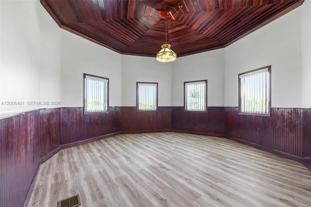 22275 SW 256th St Homestead, FL 33031