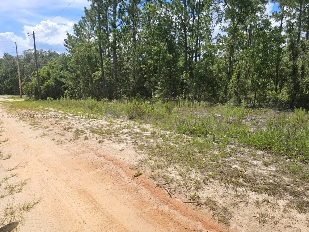 136 Utah ST Palatka, FL 32640