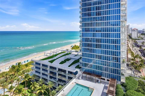 6801 Collins Ave #PH01/02