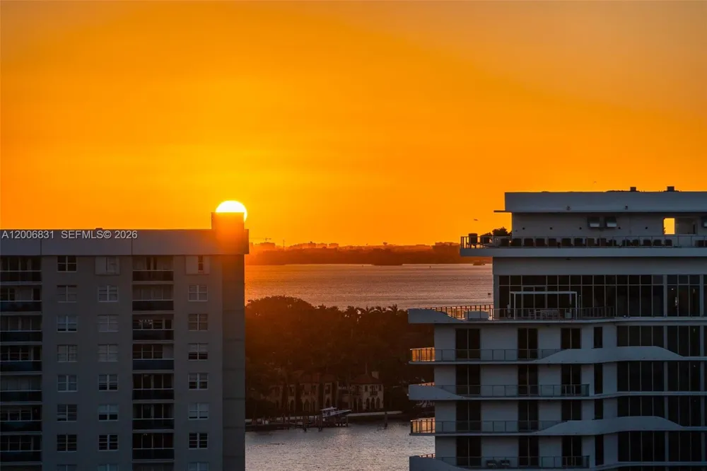 6801 Collins Ave #PH01/02 Miami Beach, FL 33141
