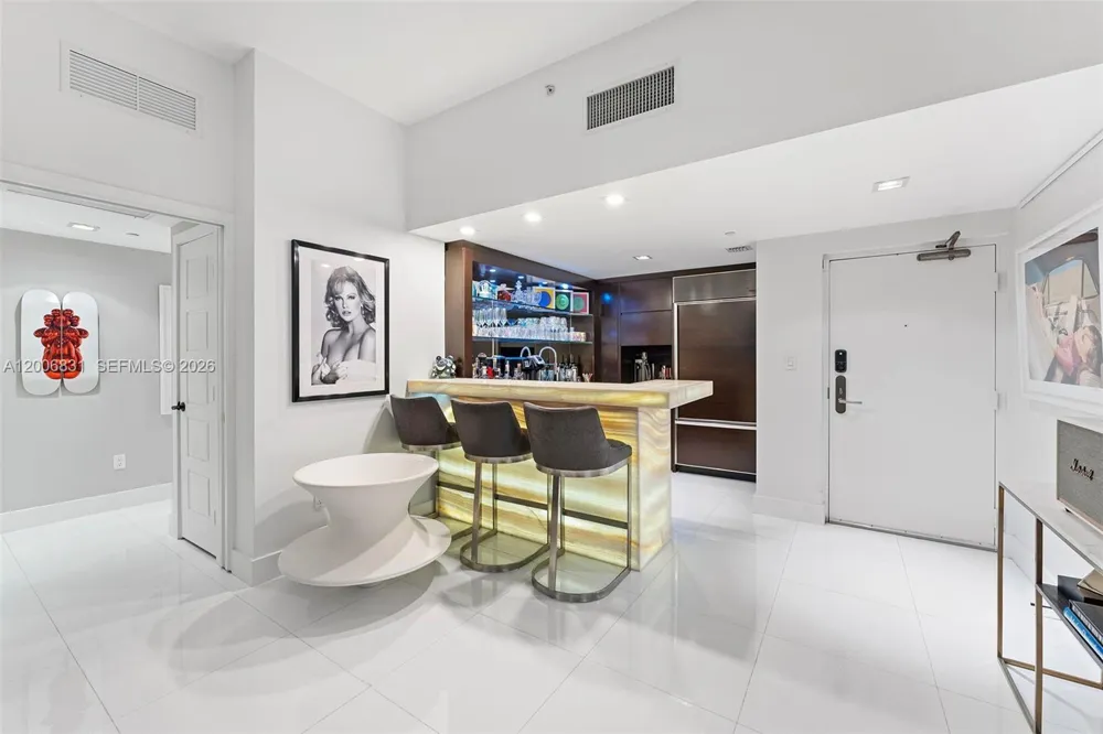 6801 Collins Ave #PH01/02 Miami Beach, FL 33141