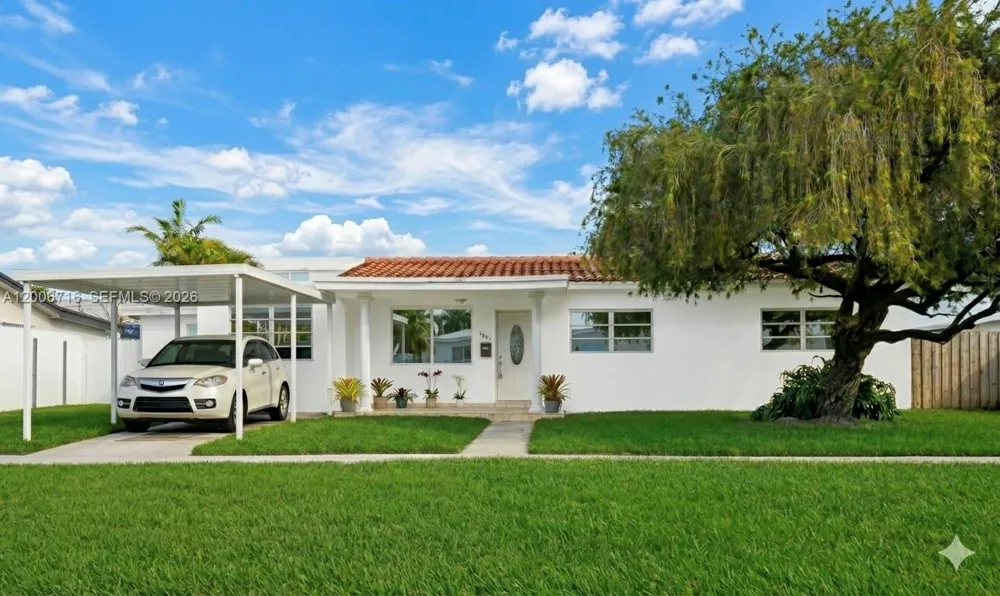 3831 E 10th Ave Hialeah, FL 33013