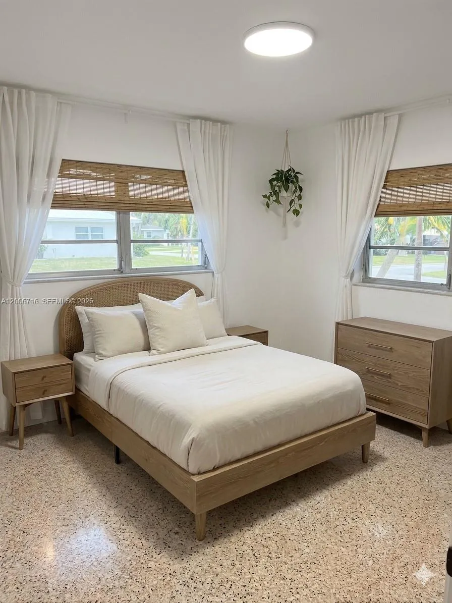 3831 E 10th Ave Hialeah, FL 33013