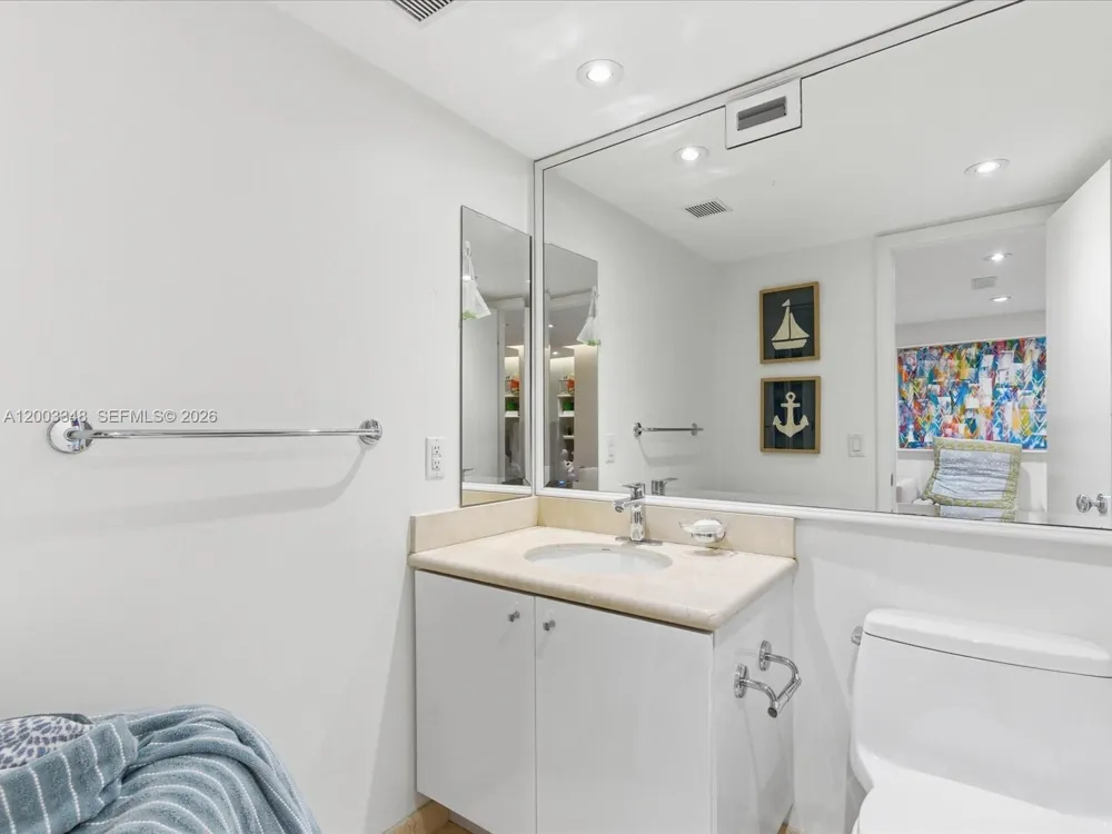 600 Grapetree Dr #10BN Key Biscayne, FL 33149