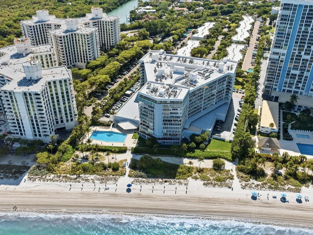 600 Grapetree Dr #10BN Key Biscayne, FL 33149