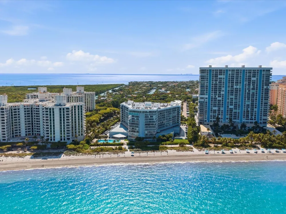 600 Grapetree Dr #10BN Key Biscayne, FL 33149