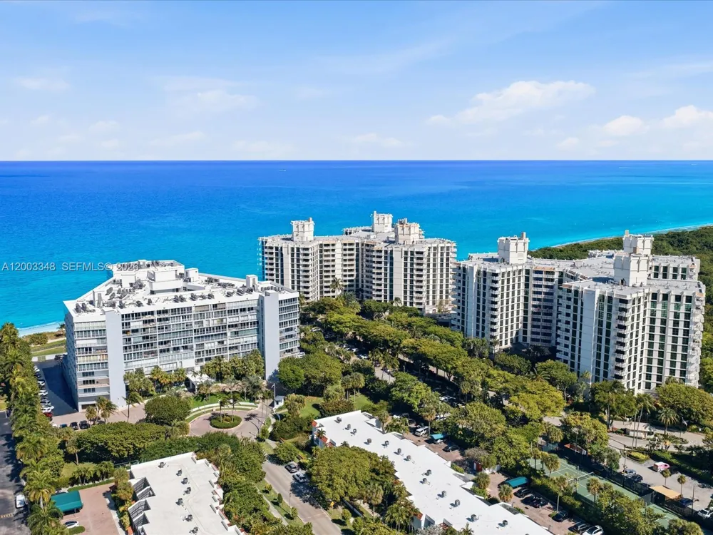 600 Grapetree Dr #10BN Key Biscayne, FL 33149
