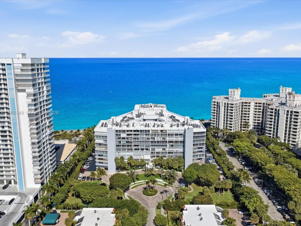 600 Grapetree Dr #10BN Key Biscayne, FL 33149