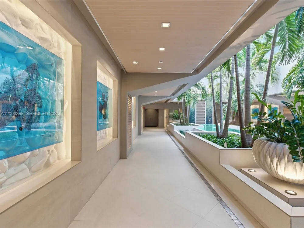600 Grapetree Dr #10BN Key Biscayne, FL 33149