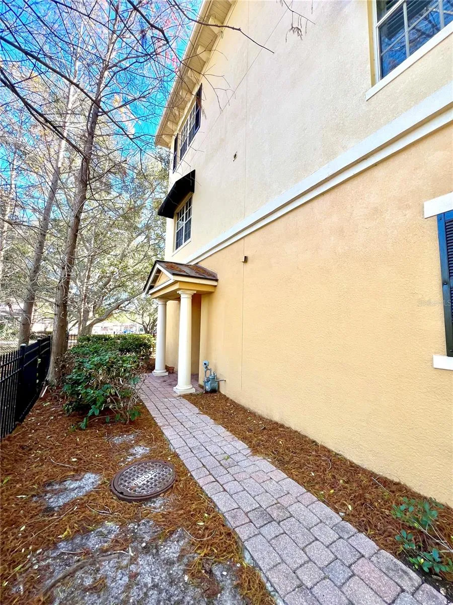 809 HARBOR OAK LANE Clearwater, FL 33756