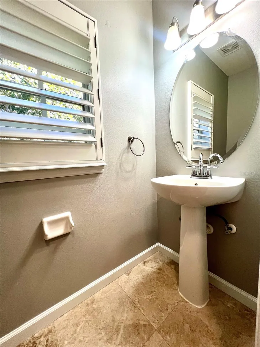 809 HARBOR OAK LANE Clearwater, FL 33756