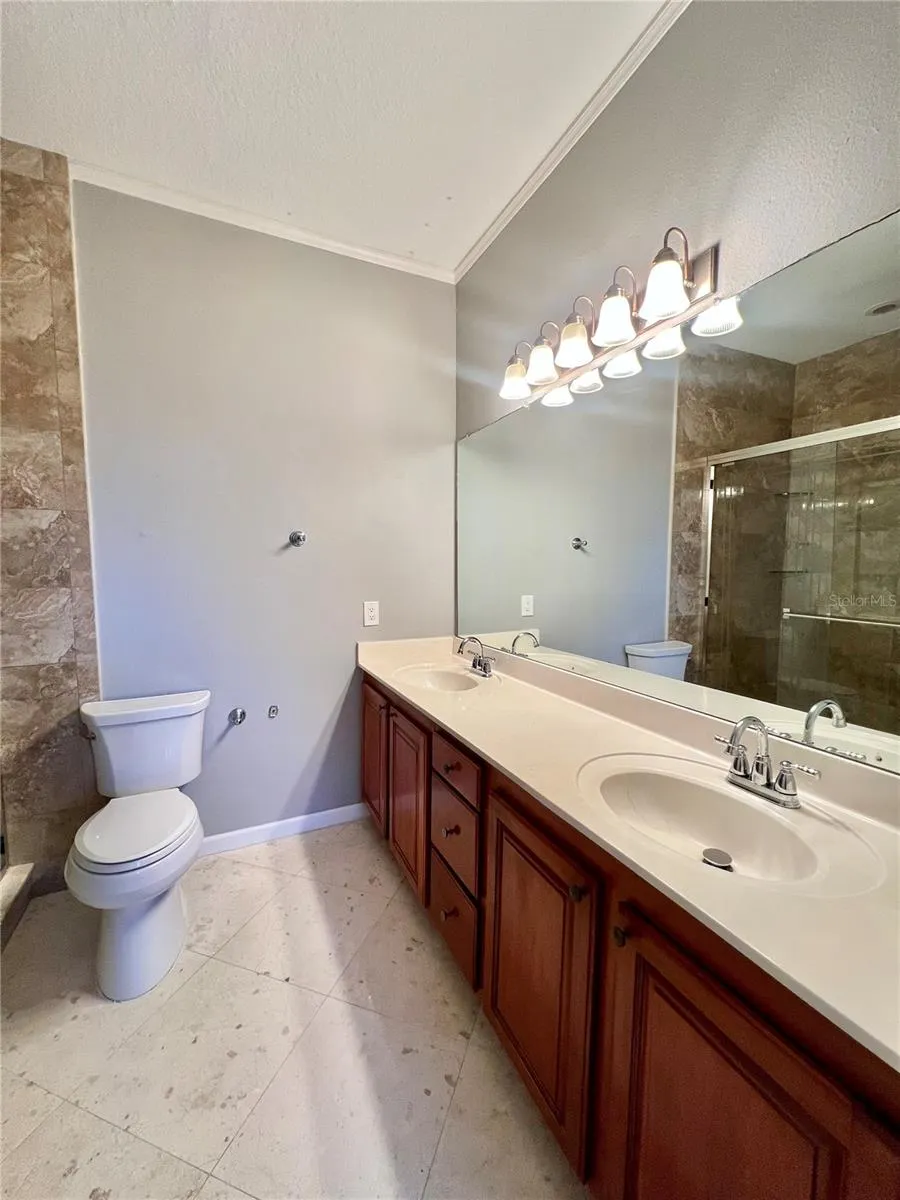 809 HARBOR OAK LANE Clearwater, FL 33756