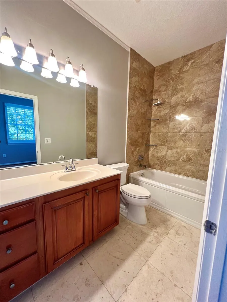 809 HARBOR OAK LANE Clearwater, FL 33756