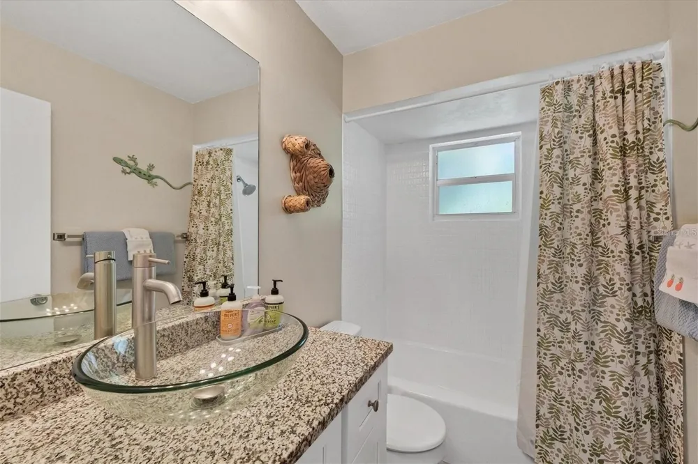 301 AVENIDA MADERA #A Sarasota, FL 34242