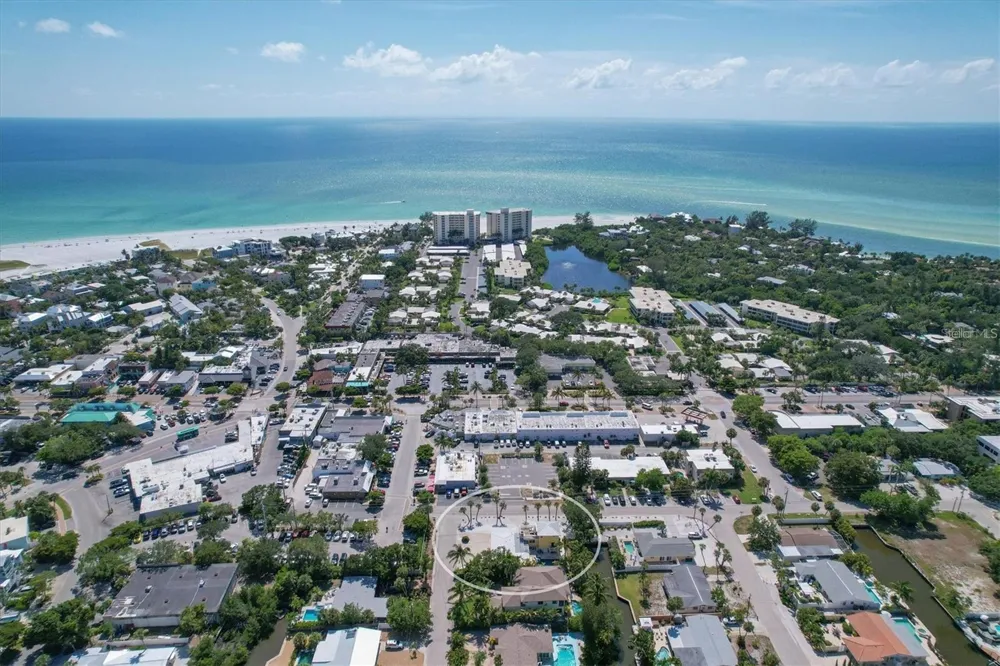 301 AVENIDA MADERA #A Sarasota, FL 34242