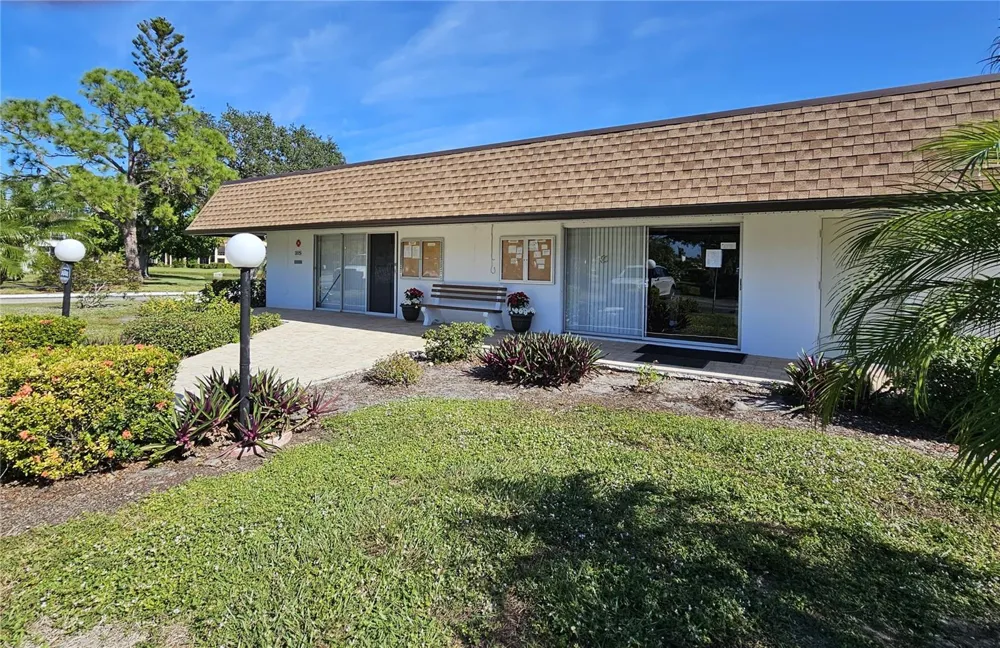 6 QUAILS RUN BOULEVARD #9 Englewood, FL 34223