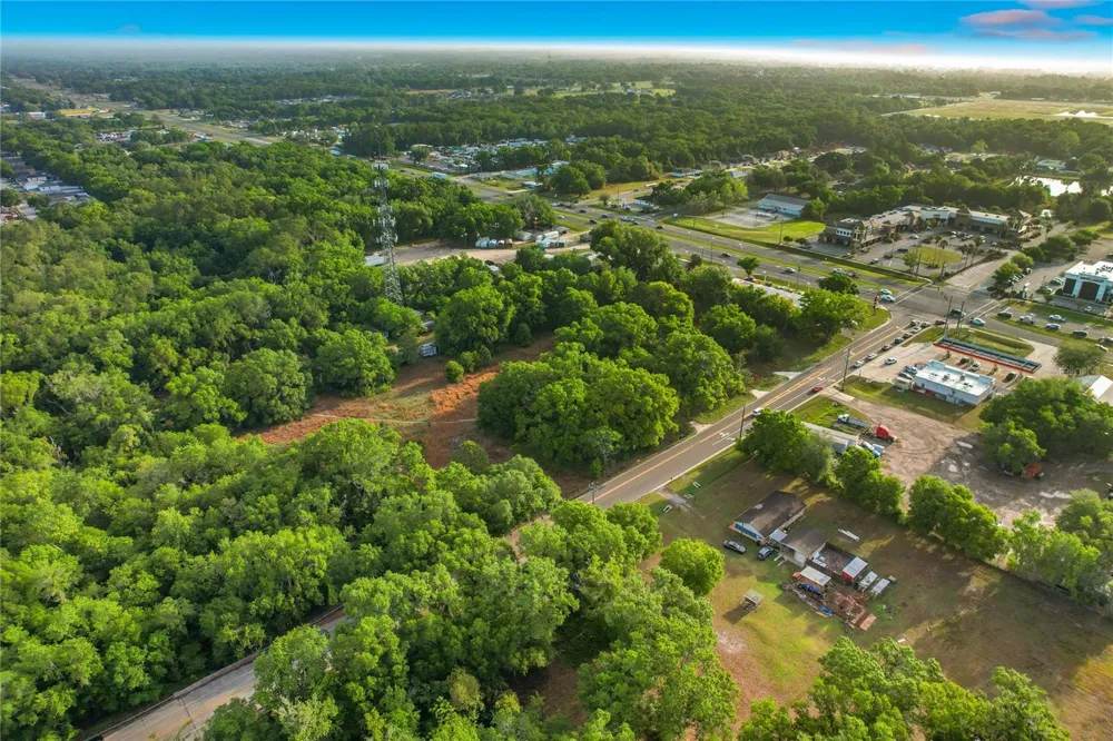 1301 DUFF ROAD Lakeland, FL 33810
