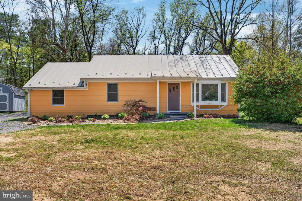202 LAKE ARROWHEAD ROAD Luray, VA 22835
