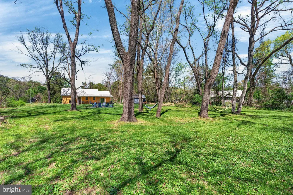 202 LAKE ARROWHEAD ROAD Luray, VA 22835