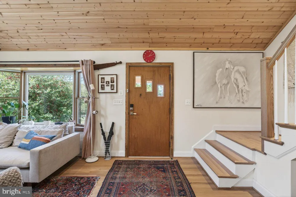 202 LAKE ARROWHEAD ROAD Luray, VA 22835