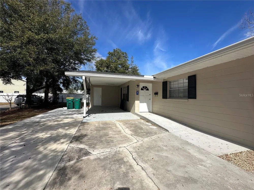 1017 E 1ST AVENUE Mount Dora, FL 32757