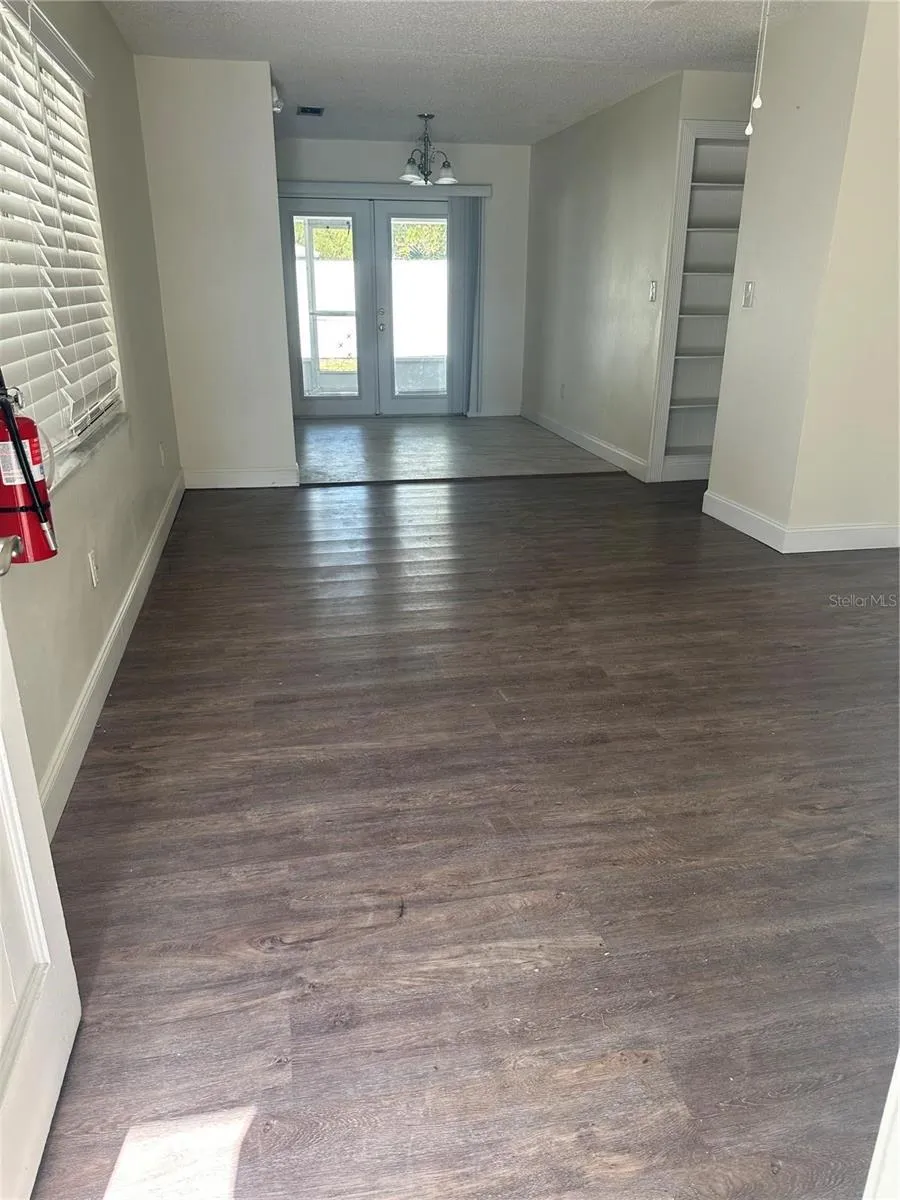 1017 E 1ST AVENUE Mount Dora, FL 32757