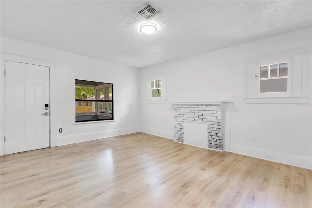 1029 COLYER STREET Orlando, FL 32805