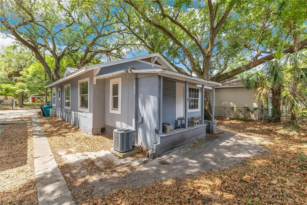 1029 COLYER STREET Orlando, FL 32805