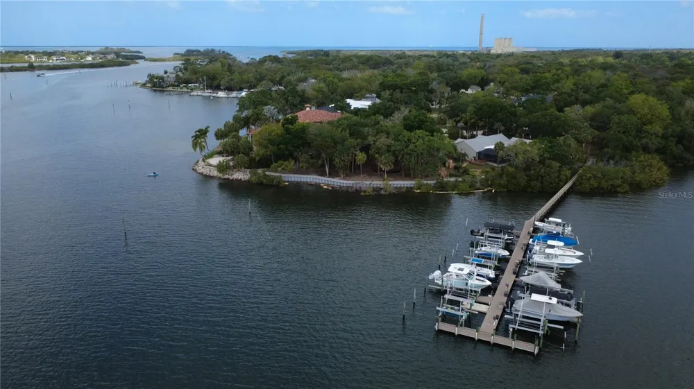1600 MEYERS COVE DRIVE Tarpon Springs, FL 34689