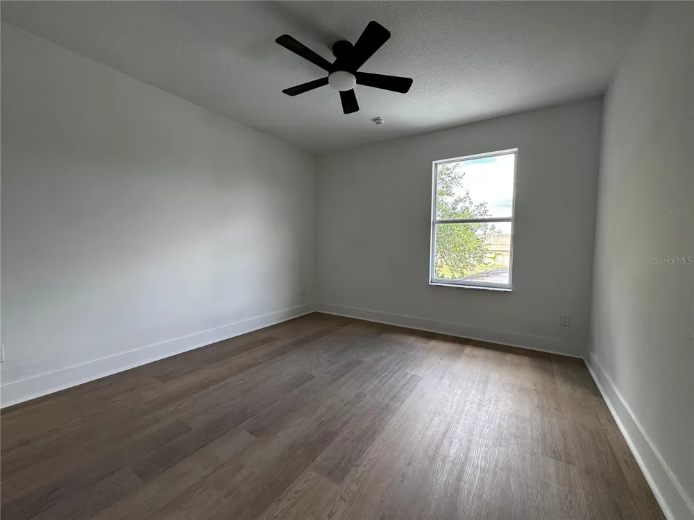 219 LARGOVISTA DRIVE Oakland, FL 34787